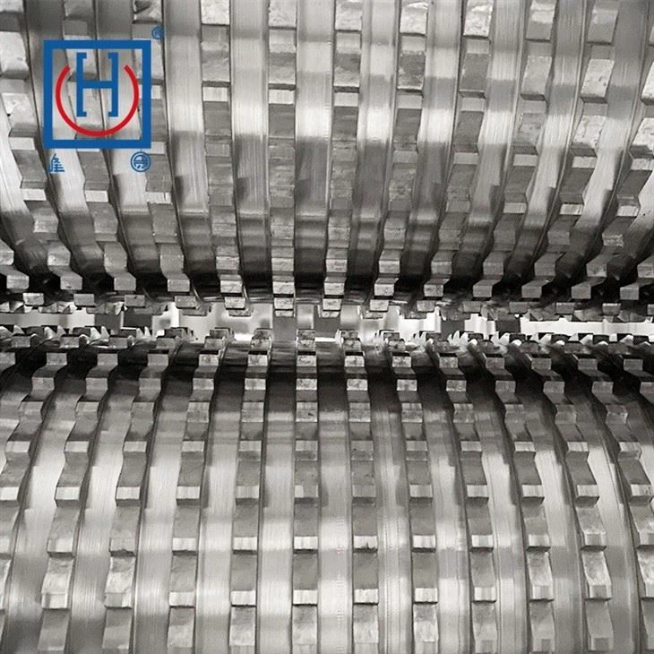 Wood Crushing Machine